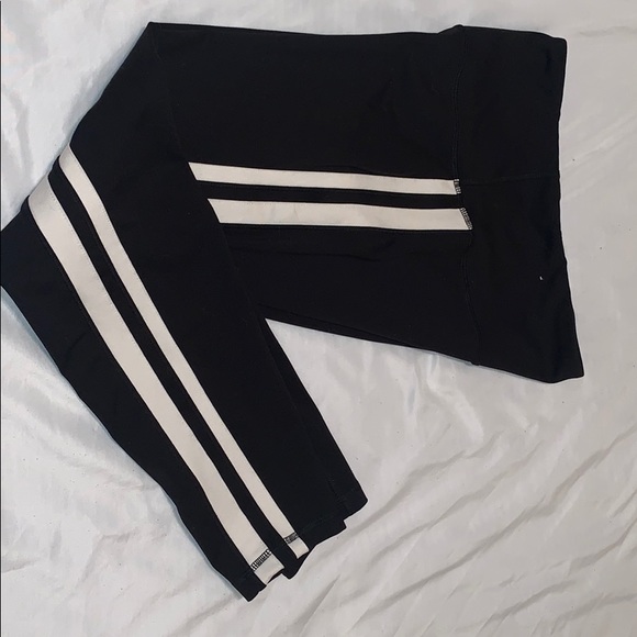 Old Navy Pants - Old navy - 2 striped leggings